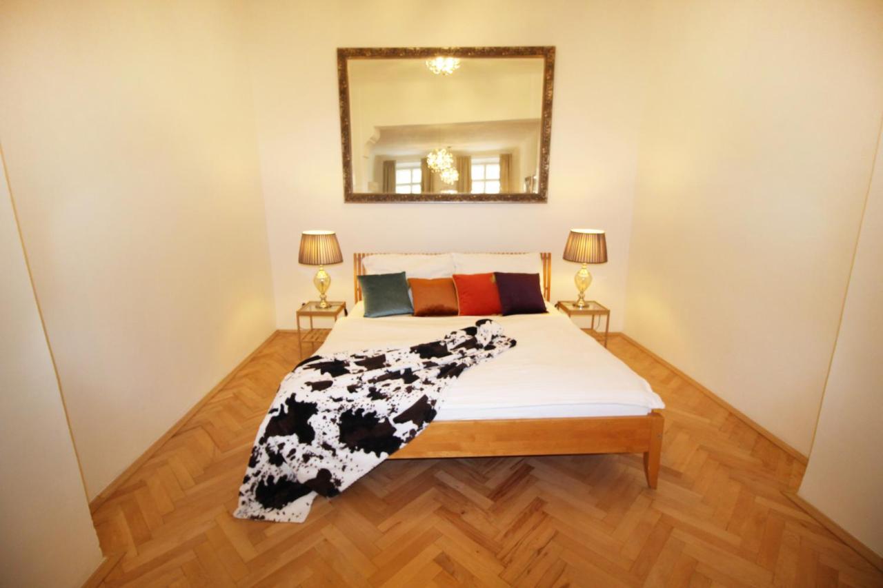 Fano Apartments Old Town Prag Exteriör bild
